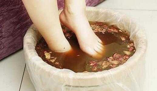 能治疗失眠的泡脚药,罗大伦失眠泡脚方