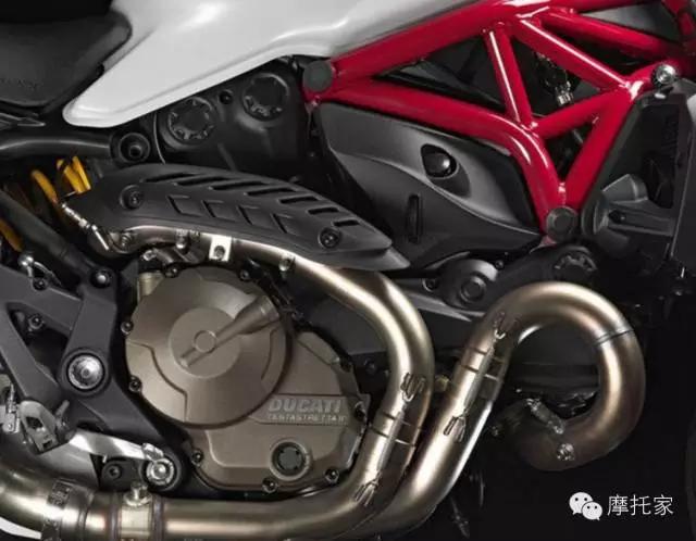 杜卡迪82118款和19款差别,大魔鬼摩托车杜卡迪经典款