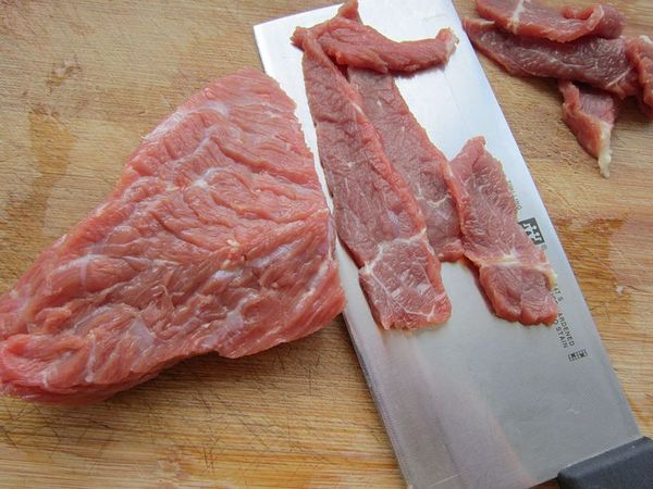 菠萝牛肉的切法,菠萝牛肉怎样让牛肉嫩