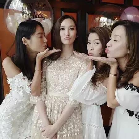 吴佩慈送2200万的钻戒,吴佩慈最近的生日