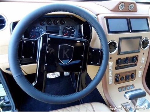 土豪大妈开1800万“装甲车”验车上牌，比12辆奥迪Q7还贵！