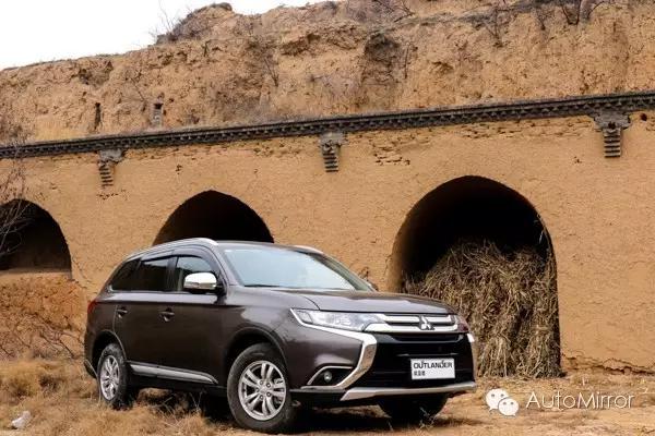 最新款三菱欧蓝德2.0试驾,三菱欧蓝德2.0l畅享版5座试驾