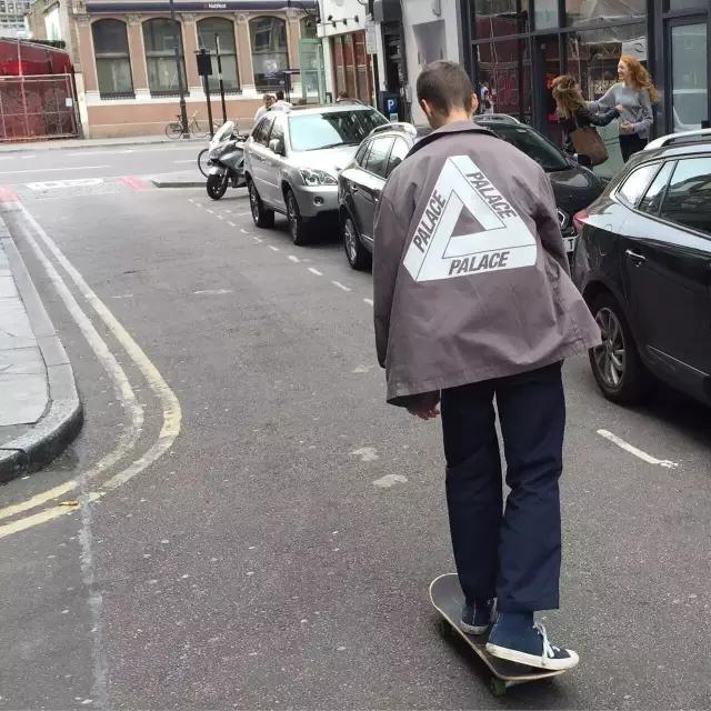 5张照片时尚潮流穿搭,50岁潮人穿搭