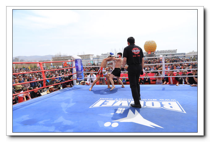 青海互助打起来了，昆仑对决又在青海互助上演搏击大战