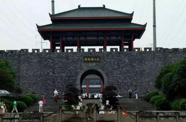 逛吃逛喝九龙坡，一站式休闲娱乐的不二选择