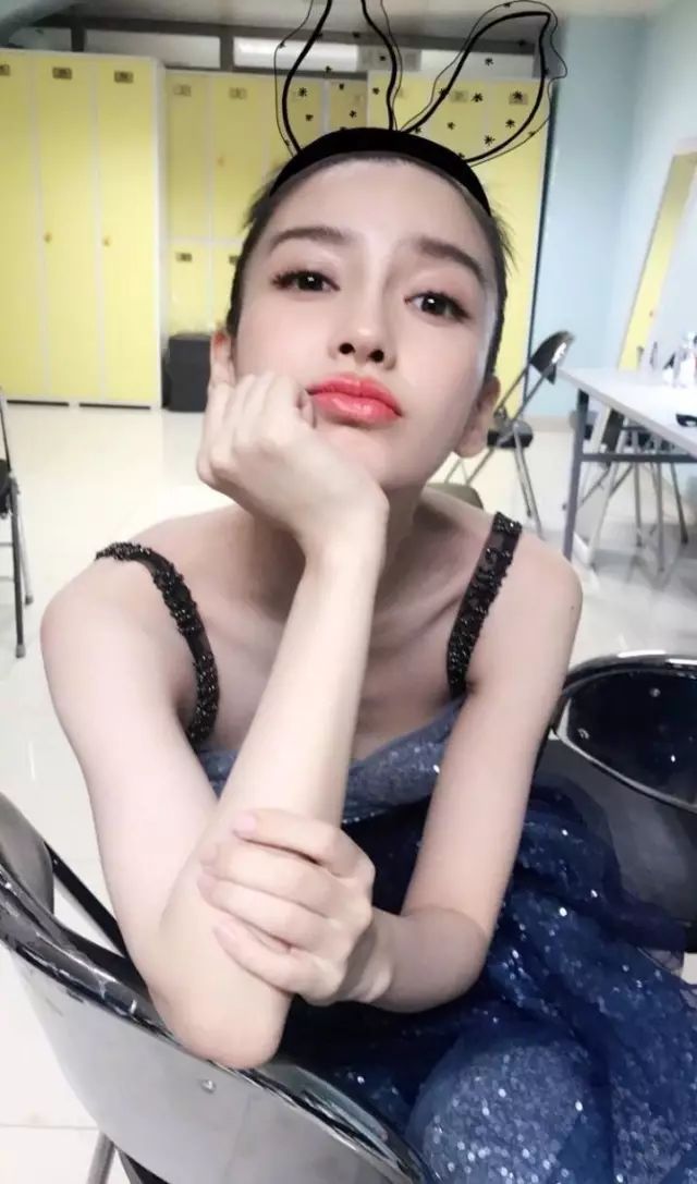 「FLACOO芙兰珂」初秋最chic眼影组合,唐嫣和baby亲自示范!