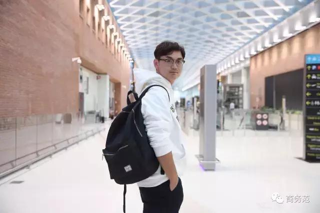 我翻了13个男人的包包，金牛座的男人最爱买买买？