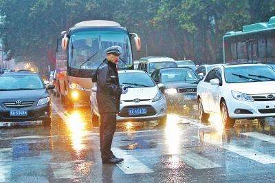 郑州尬舞天团遭驱逐,郑州尬舞被叫停