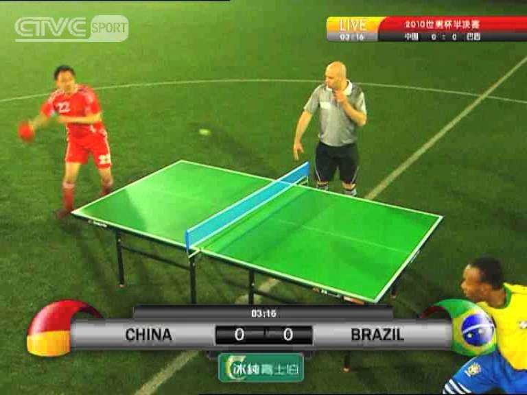 出线名额你争我抢,国足将士忙里偷闲