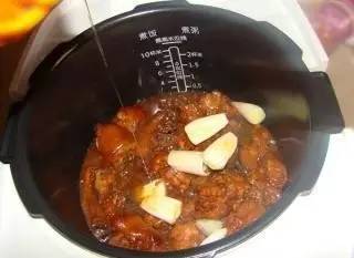 如何让菜品看起来油亮,教你1招口感脆嫩又入味