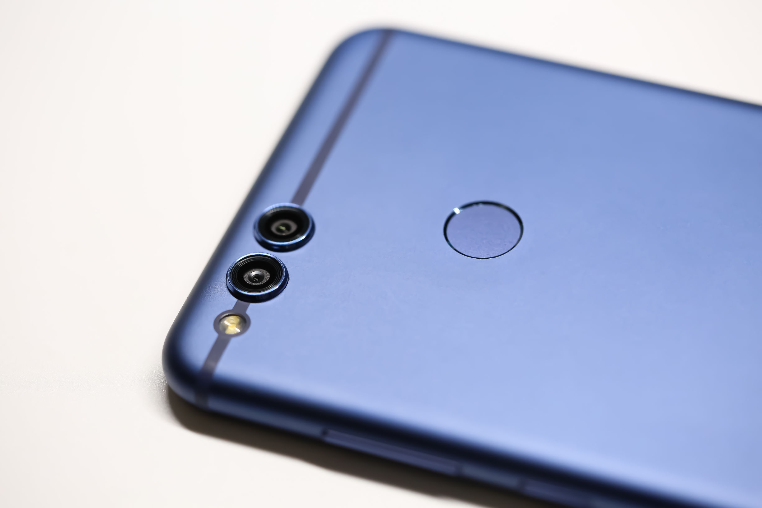 大屏更好用荣耀畅玩7x售价1499元,荣耀畅玩7x是好手机吗