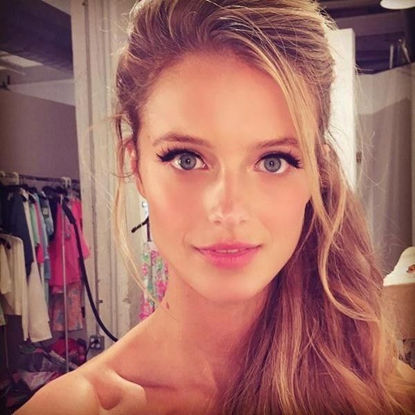 乐福样貌变化,乐福年轻时外貌