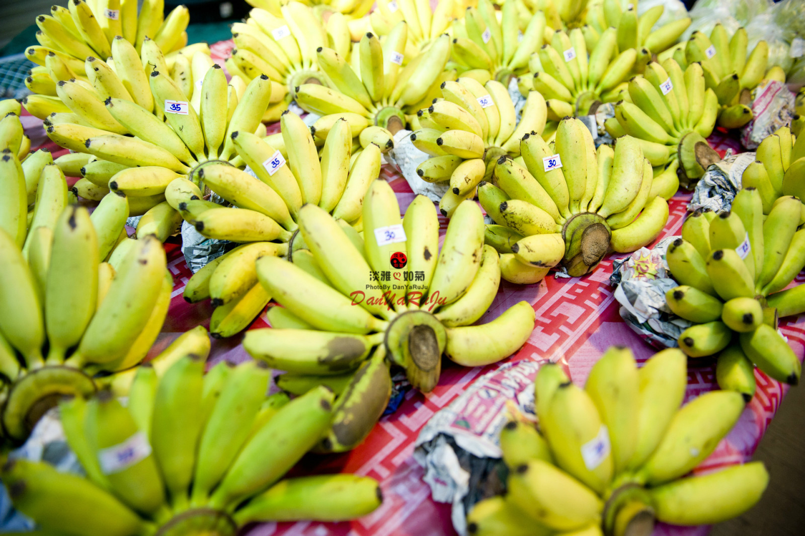 泰国山竹新鲜美味 (泰国清迈最大的食物批发市场)