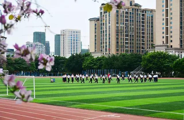 柳州市第十二中学分数线,柳州市第十二中学农志勋
