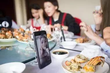 一年中吃蟹的最佳时节,吃蟹季带你解锁正确的吃蟹姿势