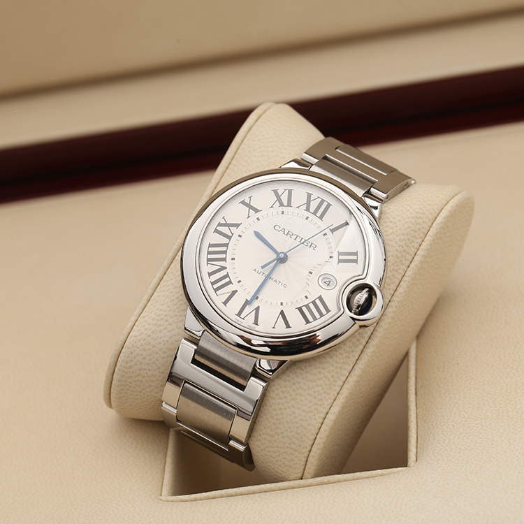 简约的风格也是成功男士的选择卡地亚CARTIER蓝气球W69012Z4