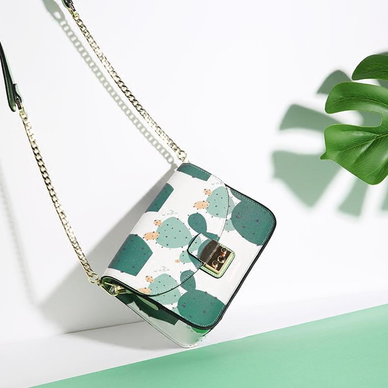 百搭时尚小方包,小巧休闲万能包