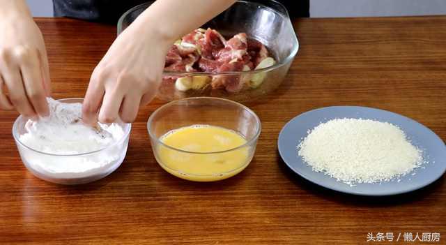 炸猪排做法儿童,无面包糠炸猪排怎么炸又嫩又酥