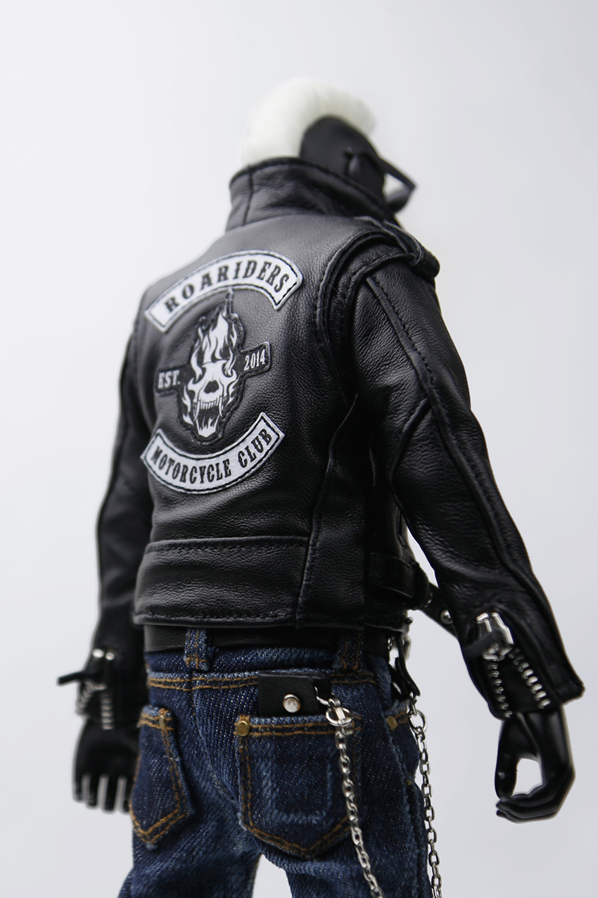 设计师Hidden-Foo原创人偶「Hunter」，你比他酷算我输！