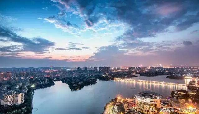 1949-2019南京变化,2011-2012年南京