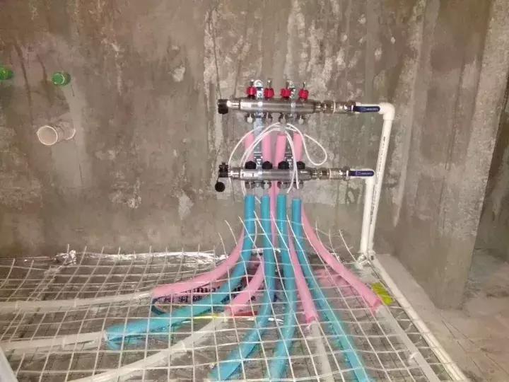 屋里地暖适合做什么样的榻榻米,卫生间什么采暖好