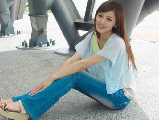 旧牛仔裤变废为宝简单制作,废弃牛仔裤改造破洞裤