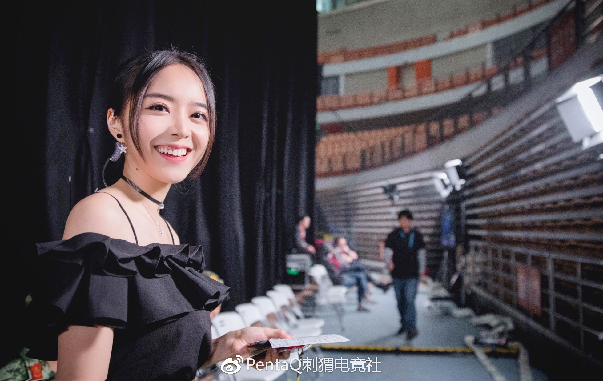 lpl英雄联盟官方职业联赛主持人,23年lol全球总决赛韩国女主持