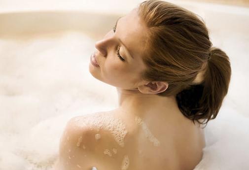 正确洗澡的姿势有哪些,浴缸洗澡正确姿势