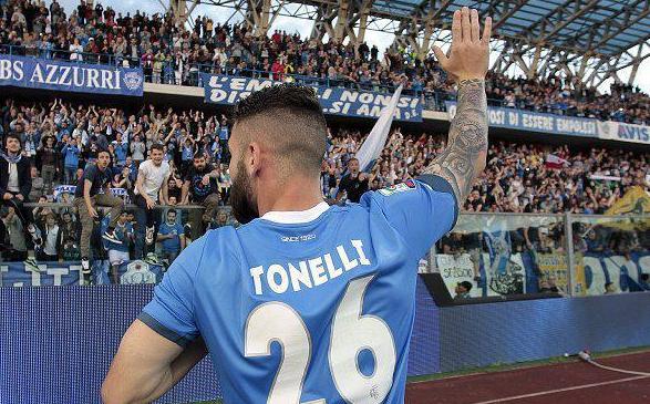 国足归化第一名球员,国足第一个归化球员