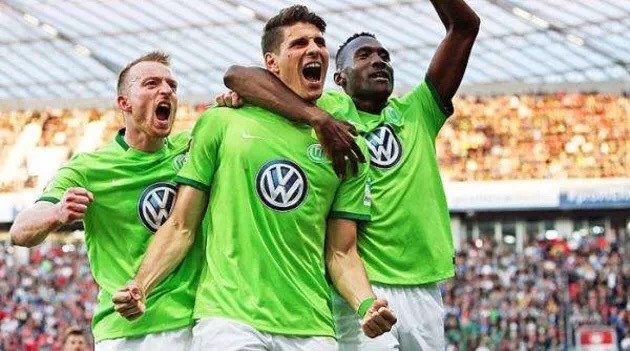 汽车和足球，是汽车卖的好？还是足球踢的爽？