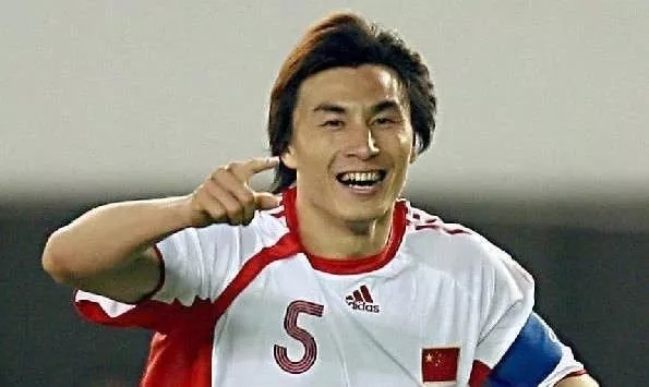 李玮锋踢球集锦,李玮峰亚洲杯视频