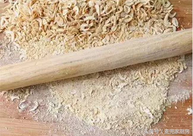 鸡精是用味精还是鸡肉做的,自己做鸡精调味料