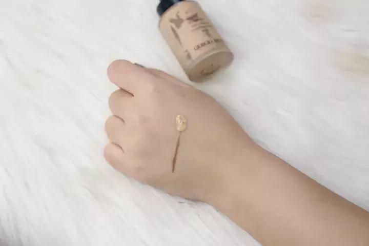 底妆测评遮瑕粉底液好用吗,底妆测评油皮