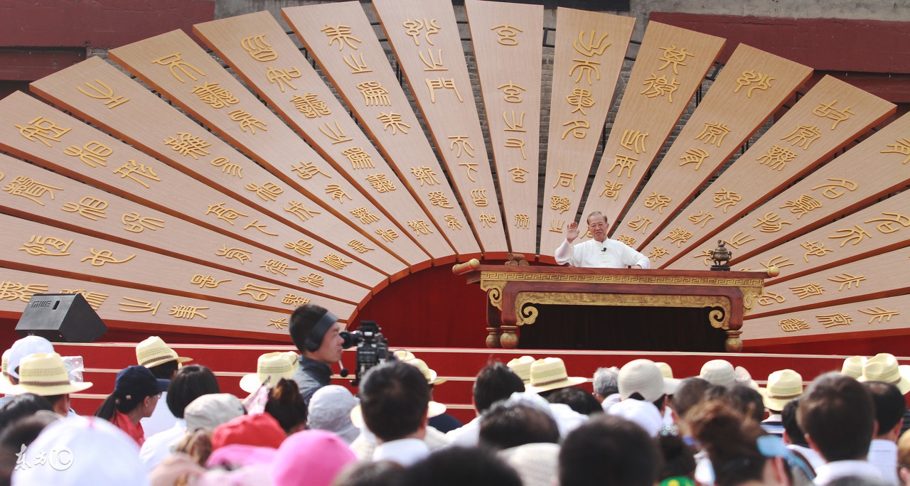 曾仕强：人与*兽禽**的区别在哪里？