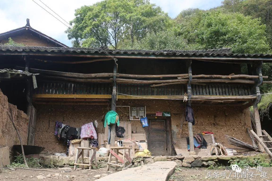 鹿晗泥坑,鹿晗在泥坑里