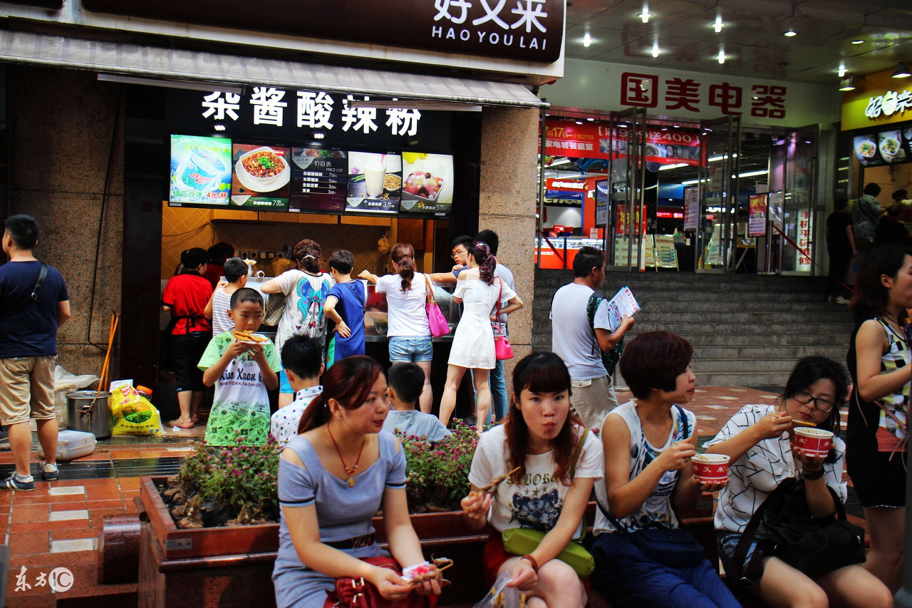 一间20多平的门店做什么生意好,怎样低成本开一家小吃店