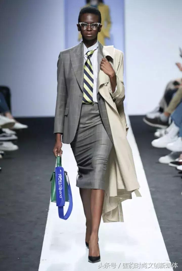 蜜豹时装周2018春夏首尔,首尔时装周pushbutton女装秀场