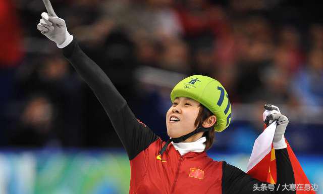 王濛霸气回怼韩国,王濛回应韩国队带刀套