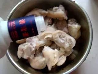 如何让菜品看起来油亮,教你1招口感脆嫩又入味