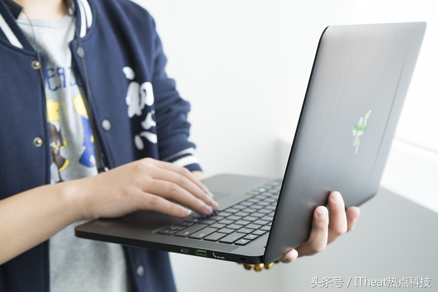 雷蛇灵刃是什么笔记本,雷蛇笔记本灵刃14寸测评