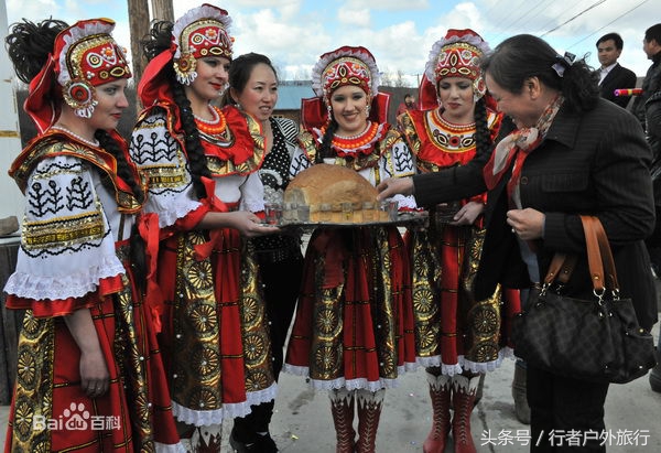 56种民族传统服饰在一起,五十六个民族服饰你更喜欢哪个