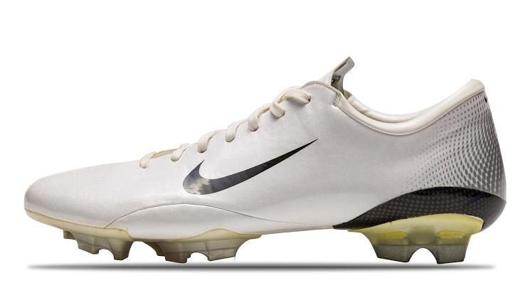 皇马球星成长史c罗,皇马时期的c罗球鞋