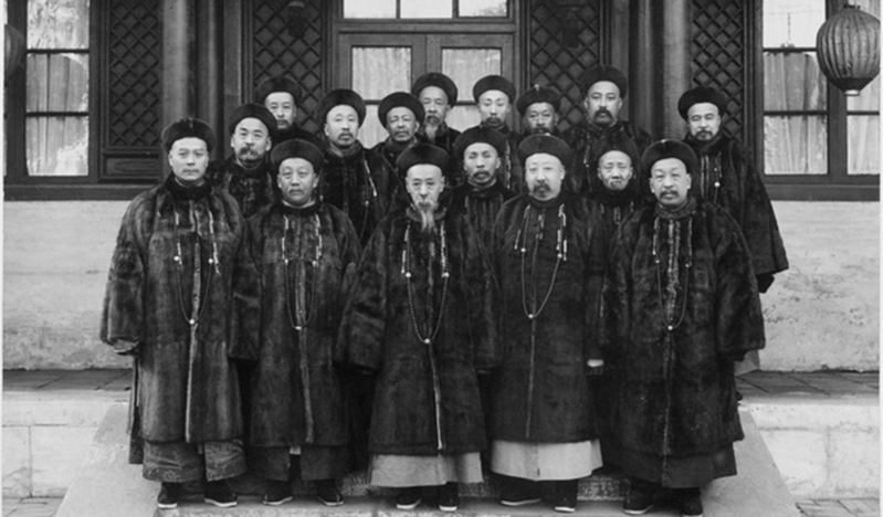 清朝雍正八贤王有几个亲兄弟,清朝十二个铁帽子王有哪些