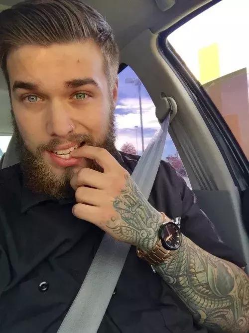 给自己送了一个不贵的手表,求推荐个便宜耐用的手表