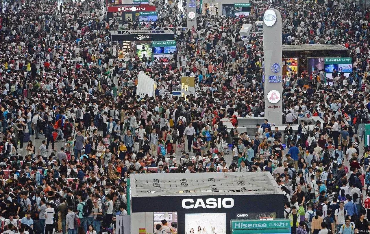 机票价格大跳水最低到0.7折啥情况,机票最低240元