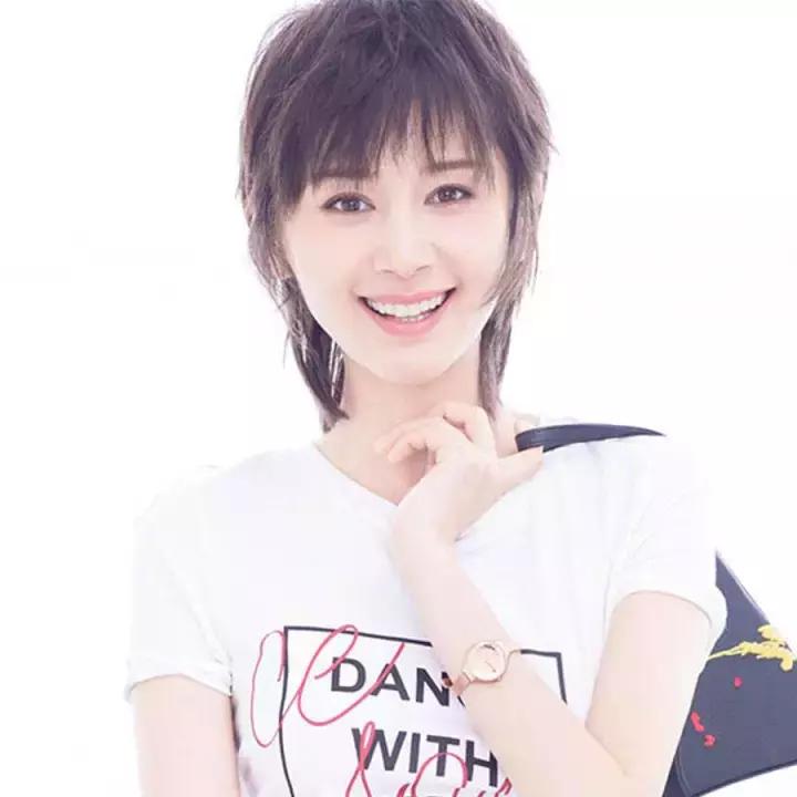 手表ins高颜值小众简约不撞款森系,ins风网红轻奢绿皮手表