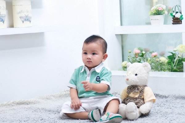 一岁多的宝宝胆小怎么引导,怎么消除宝宝对人的恐惧感