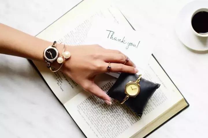 手表ins高颜值小众简约不撞款森系,ins风网红轻奢绿皮手表