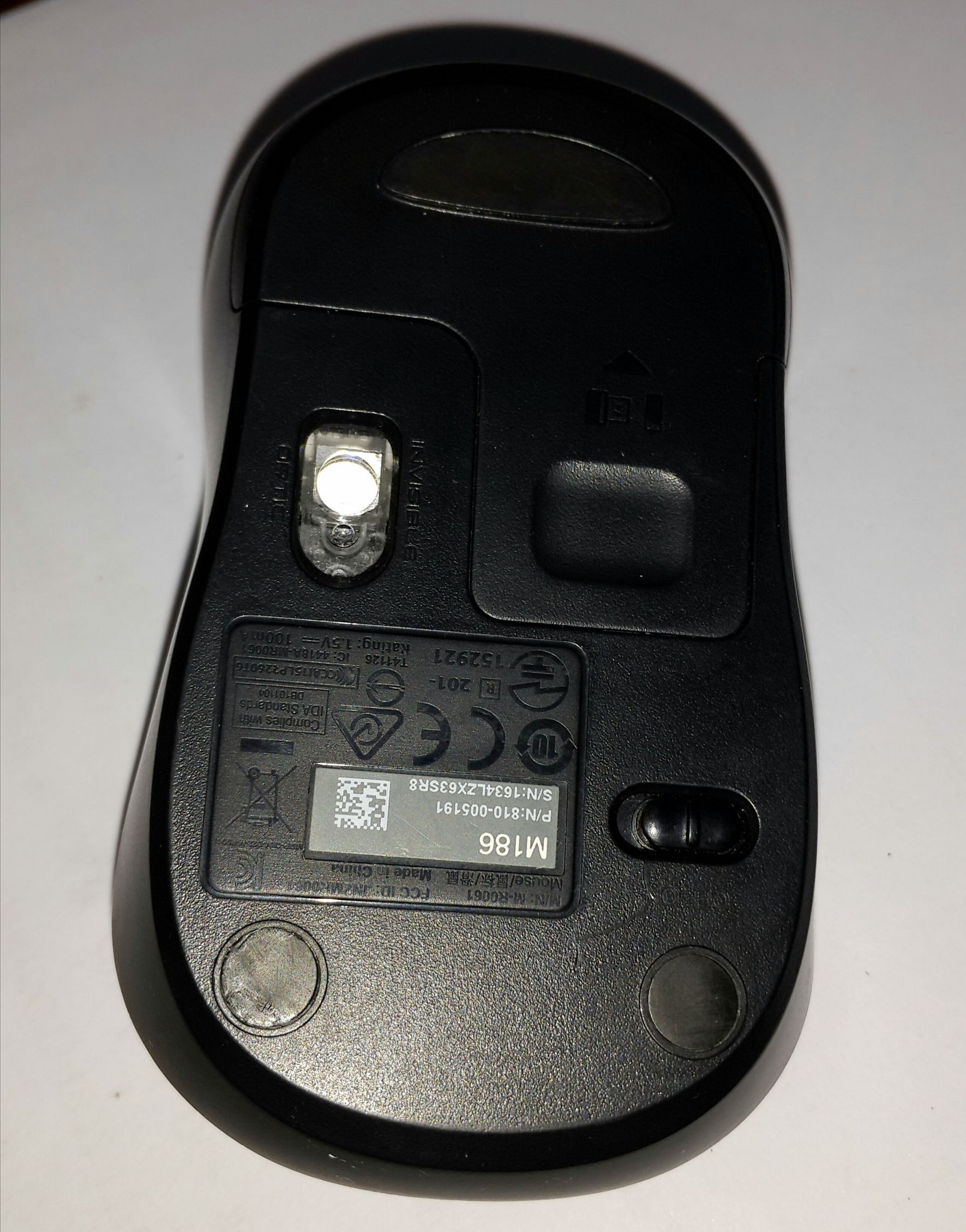 罗技m186无线鼠标电池能充电吗,罗技m186无线鼠标分解图