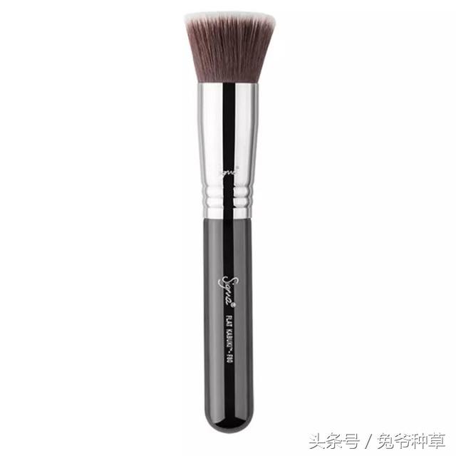 用化妆刷上妆需要弄湿吗,用化妆刷上散粉还是用粉扑